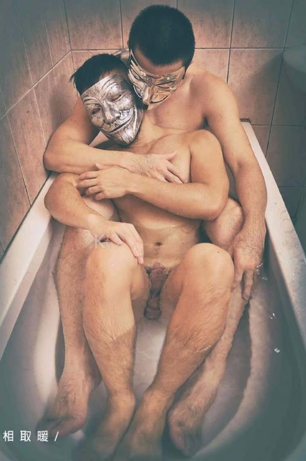 BE-A-MODEL-1-創刊號-X-ISSUE-面具男的情慾世界